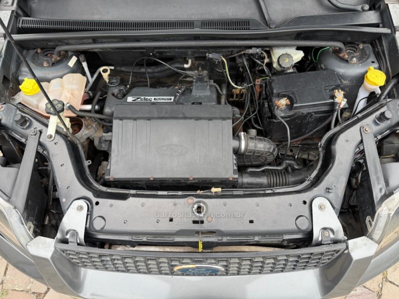 ECOSPORT 1.6 XLT 8V GASOLINA 4P MANUAL - 2004 - FARROUPILHA