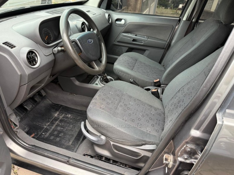 ECOSPORT 1.6 XLT 8V GASOLINA 4P MANUAL - 2004 - FARROUPILHA