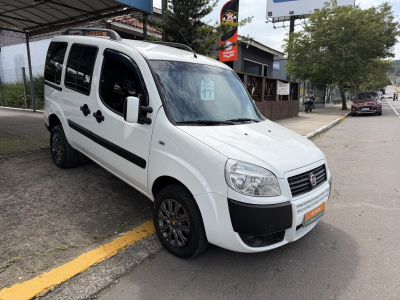 DOBLÓ 1.8 MPI ESSENCE 16V FLEX 7P MANUAL - 2017 - GARIBALDI