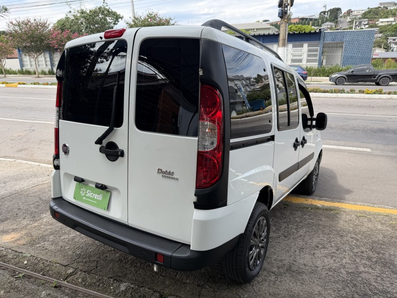 DOBLÓ 1.8 MPI ESSENCE 16V FLEX 7P MANUAL - 2017 - GARIBALDI