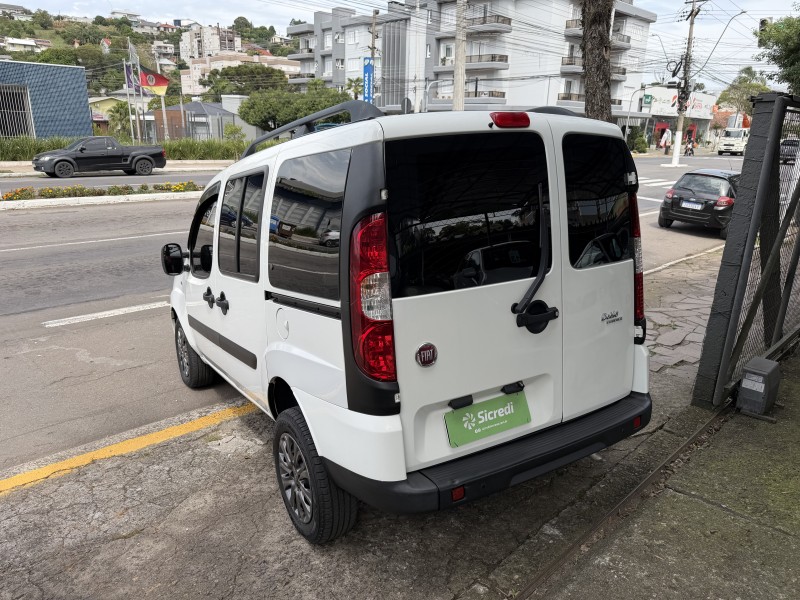 DOBLÓ 1.8 MPI ESSENCE 16V FLEX 7P MANUAL - 2017 - GARIBALDI