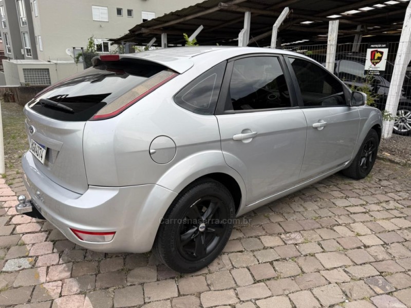 FOCUS 2.0 GLX 16V GASOLINA 4P MANUAL - 2009 - FARROUPILHA