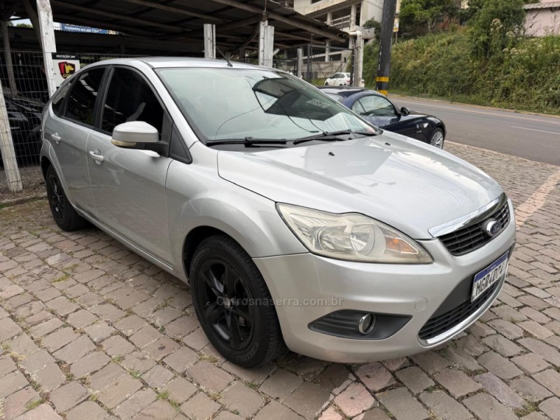 FOCUS 2.0 GLX 16V GASOLINA 4P MANUAL - 2009 - FARROUPILHA