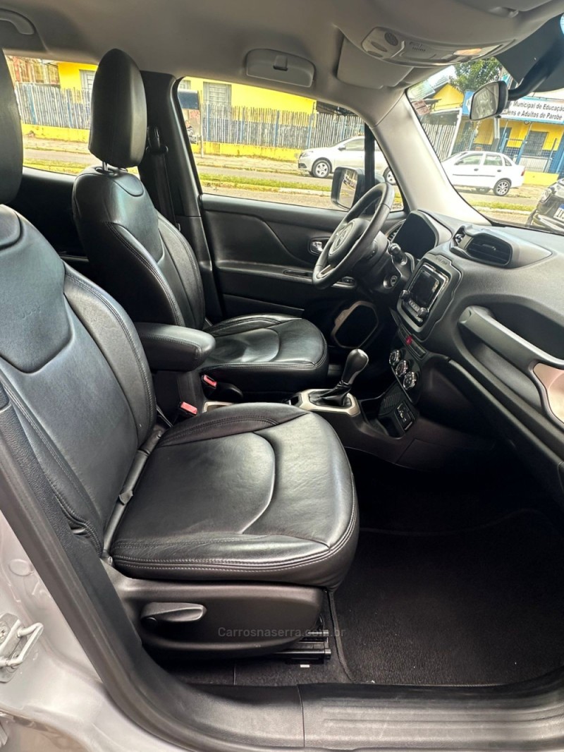 RENEGADE 1.8 16V FLEX SPORT 4P AUTOMÁTICO - 2018 - PAROBé