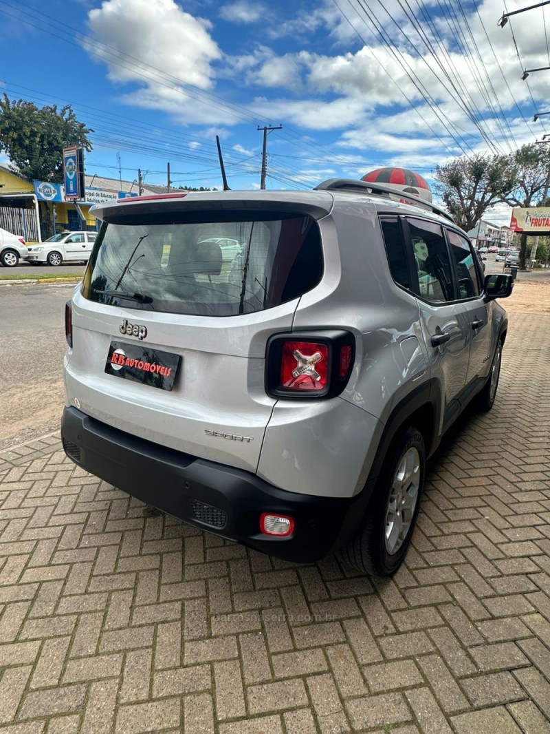 RENEGADE 1.8 16V FLEX SPORT 4P AUTOMÁTICO - 2018 - PAROBé
