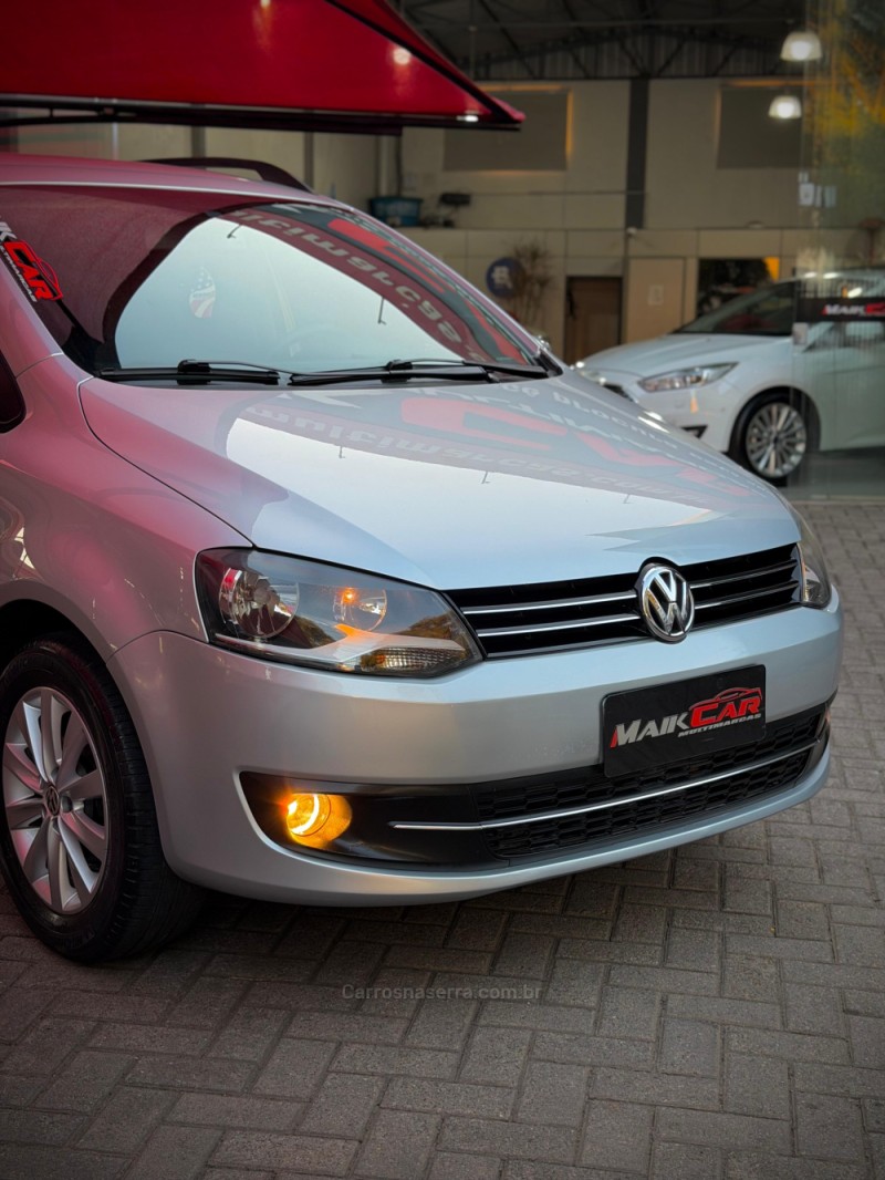 SPACEFOX 1.6 MI SPORTLINE 8V FLEX 4P MANUAL - 2011 - ESTâNCIA VELHA