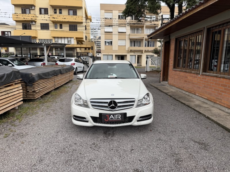 C 180 1.8 CGI CLASSIC 16V GASOLINA 4P AUTOMÁTICO - 2012 - GARIBALDI