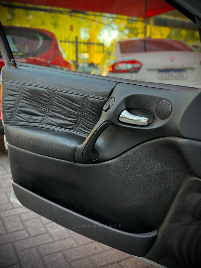 VECTRA 2.2 MPFI CD 16V GASOLINA 4P AUTOMÁTICO - 2002 - ESTâNCIA VELHA