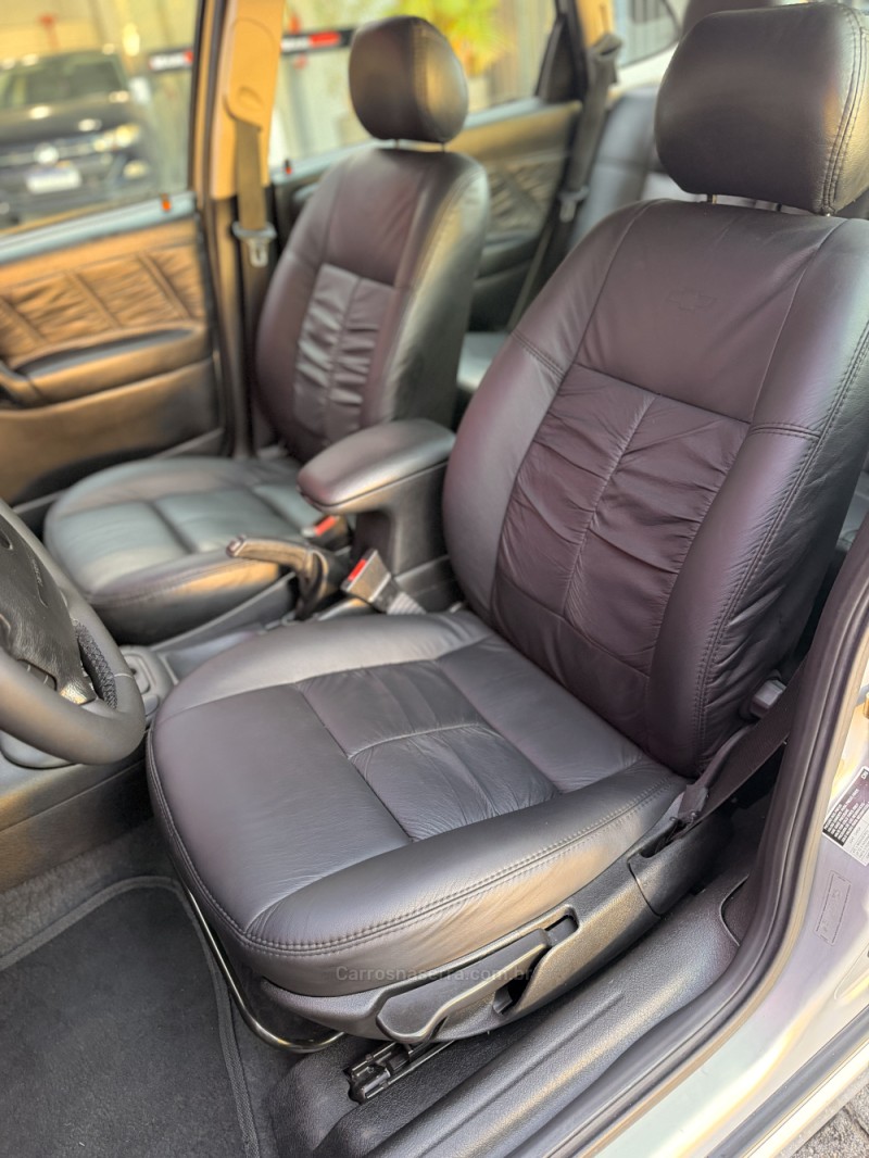 VECTRA 2.2 MPFI CD 16V GASOLINA 4P AUTOMÁTICO - 2002 - ESTâNCIA VELHA