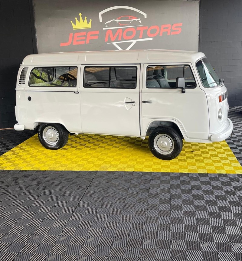 KOMBI 1.6 LUXO 8V GASOLINA 3P MANUAL - 2005 - CAXIAS DO SUL