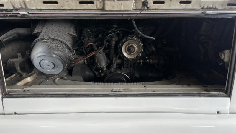 KOMBI 1.6 LUXO 8V GASOLINA 3P MANUAL - 2005 - CAXIAS DO SUL