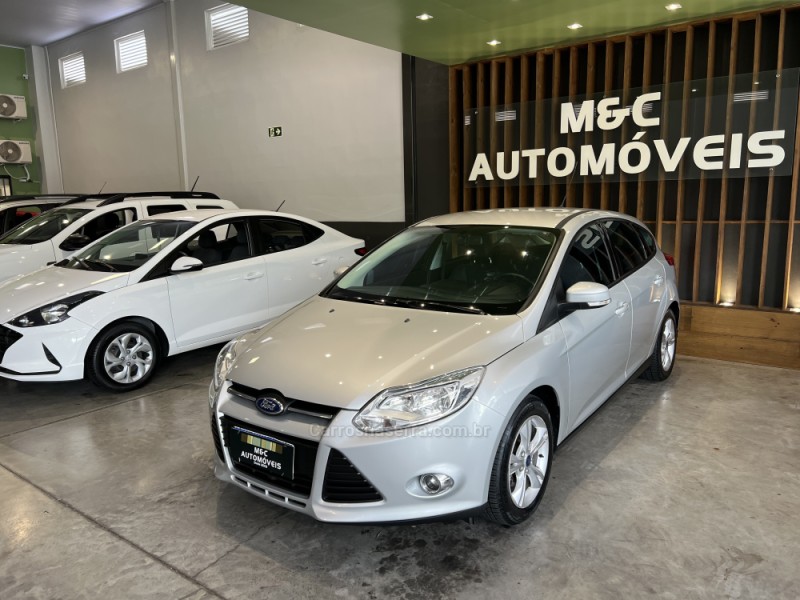 focus 1.6 se plus 16v flex 4p manual 2015 caxias do sul