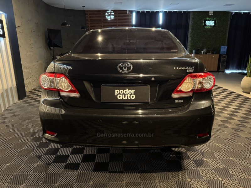 COROLLA 2.0 XEI 16V FLEX 4P AUTOMÁTICO - 2012 - FARROUPILHA