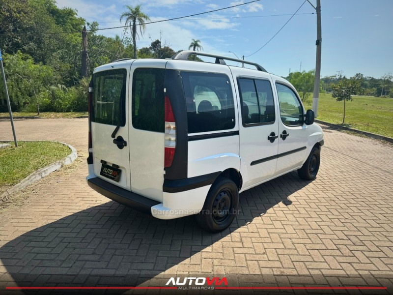 DOBLÓ 1.8 ELX 8V FLEX 4P MANUAL 7 LUGARES - 2008 - SAPIRANGA