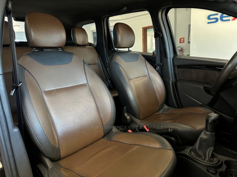 DUSTER 1.6 DYNAMIQUE 4X2 16V FLEX 4P MANUAL - 2016 - GUAPORé