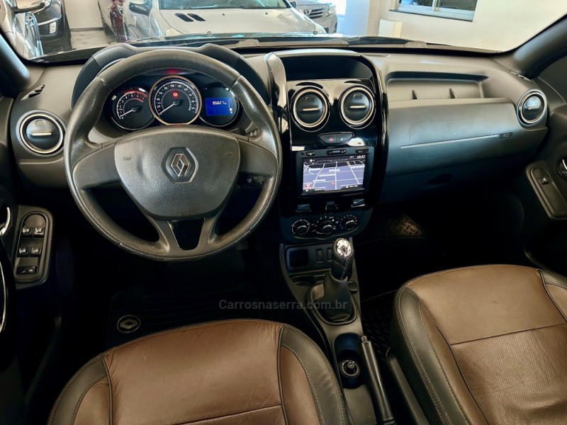 DUSTER 1.6 DYNAMIQUE 4X2 16V FLEX 4P MANUAL - 2016 - GUAPORé