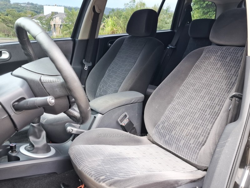 MÉGANE 1.6 DYNAMIQUE GRAND TOUR 16V FLEX 4P MANUAL - 2013 - BENTO GONçALVES