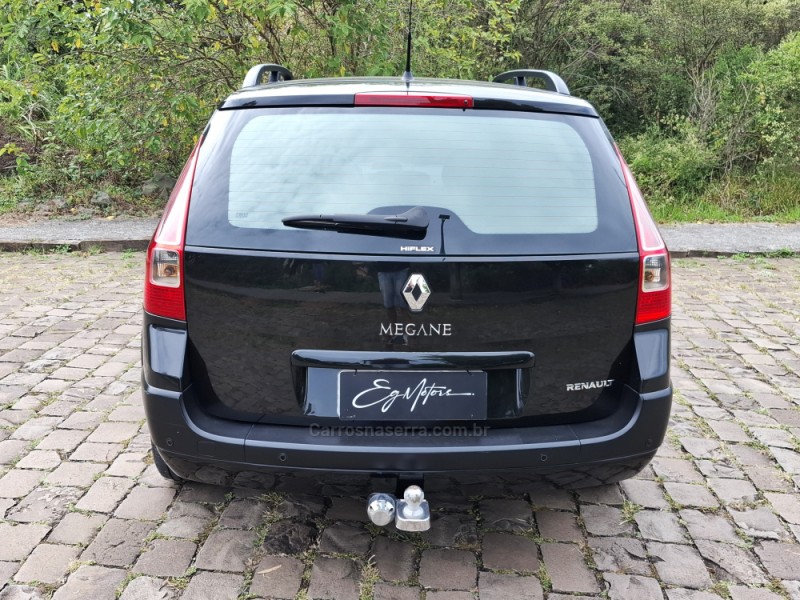 MÉGANE 1.6 DYNAMIQUE GRAND TOUR 16V FLEX 4P MANUAL - 2013 - BENTO GONçALVES