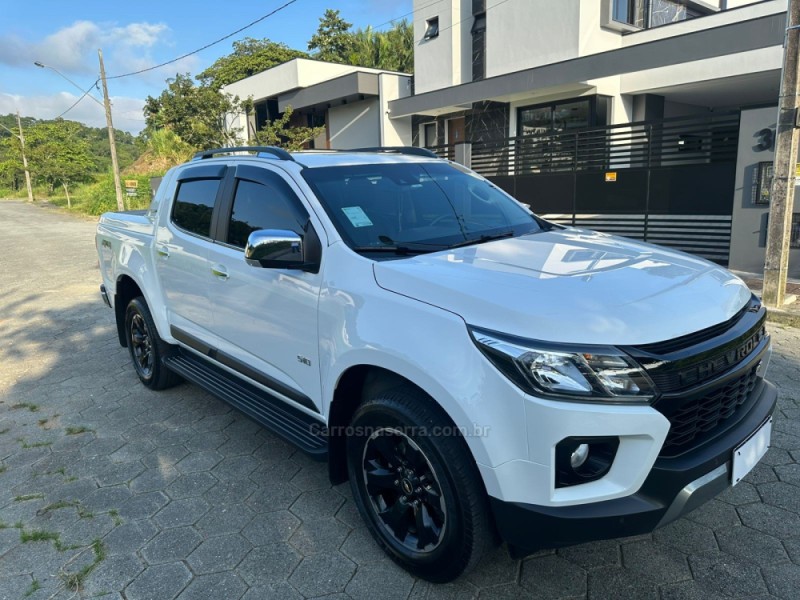 S10 2.8 HIGH COUNTRY 4X4 CD 16V TURBO DIESEL 4P AUTOMÁTICO - 2024 - TAPEJARA