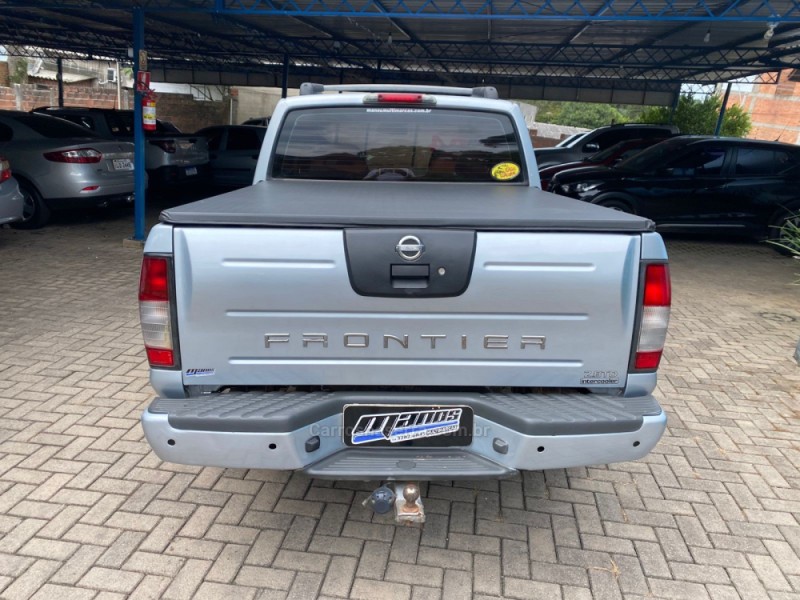 FRONTIER 2.8 SE 4X4 CD TURBO DIESEL 4P MANUAL - 2004 - CANELA