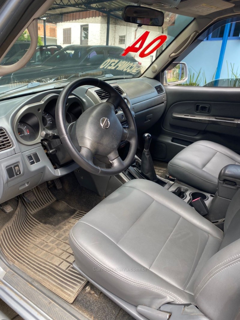 FRONTIER 2.8 SE 4X4 CD TURBO DIESEL 4P MANUAL - 2004 - CANELA