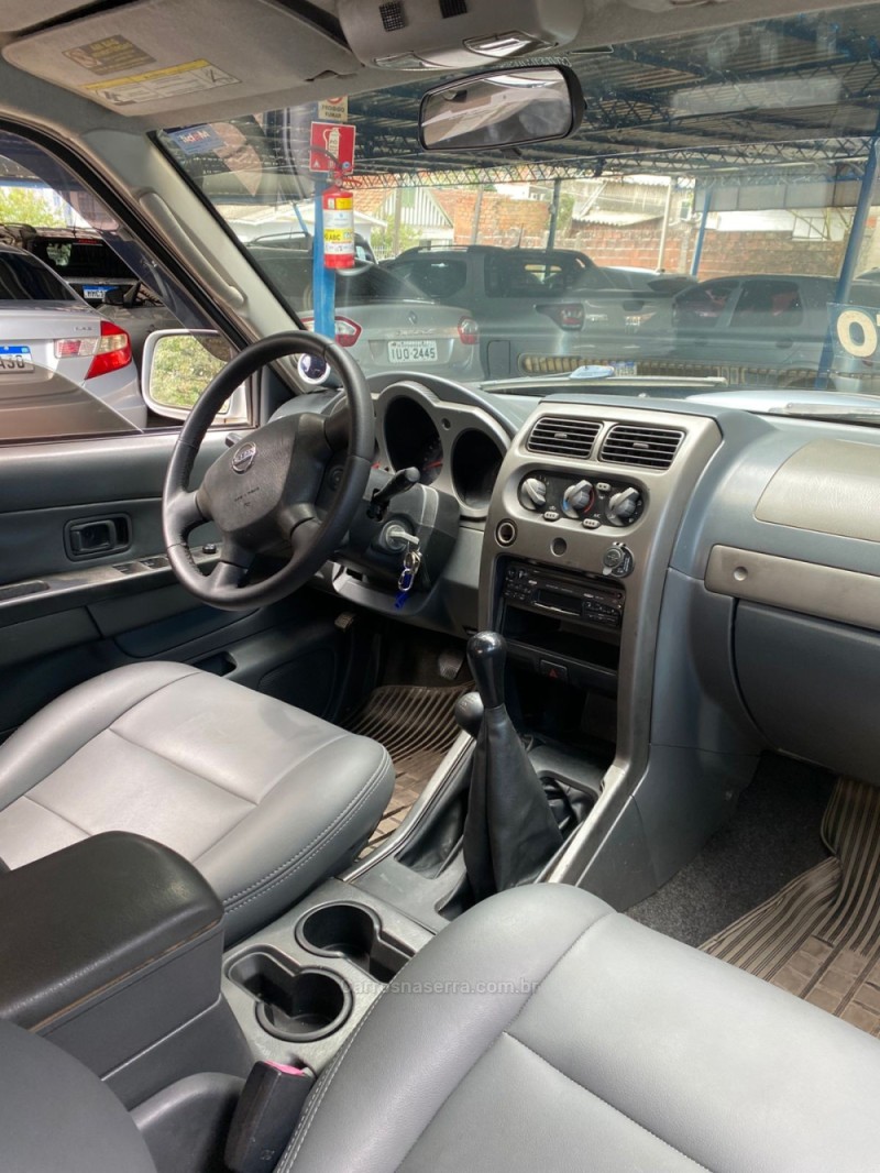 FRONTIER 2.8 SE 4X4 CD TURBO DIESEL 4P MANUAL - 2004 - CANELA