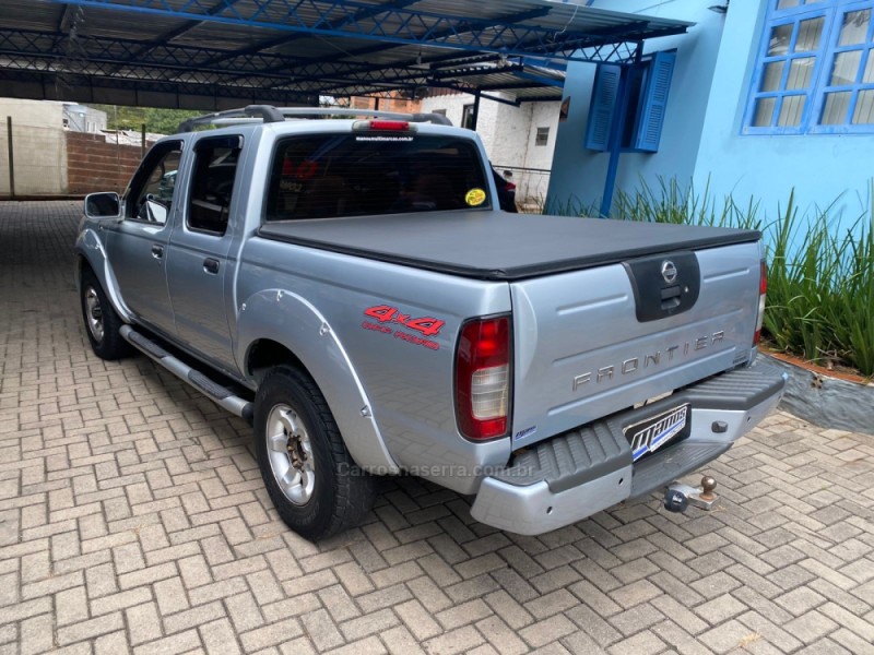 FRONTIER 2.8 SE 4X4 CD TURBO DIESEL 4P MANUAL - 2004 - CANELA