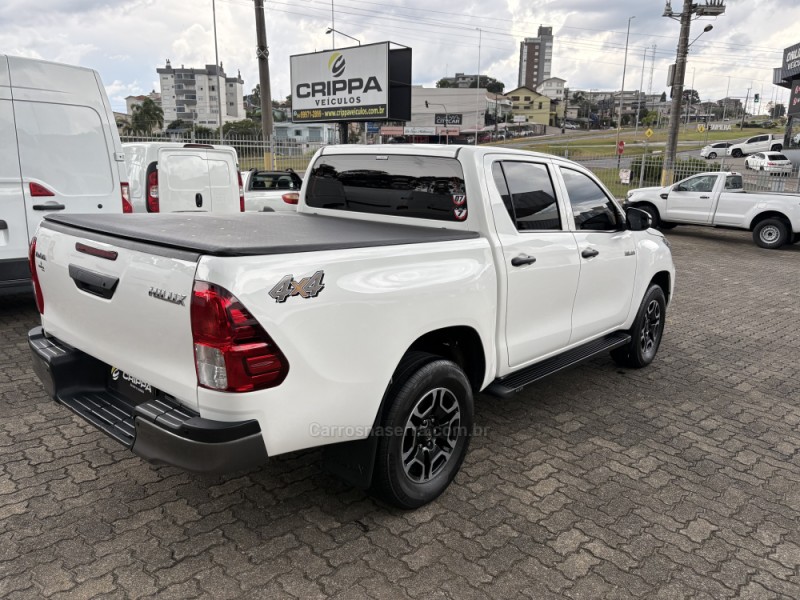 HILUX 2.8 4X4 CD 8V DIESEL 4P MANUAL - 2022 - FARROUPILHA