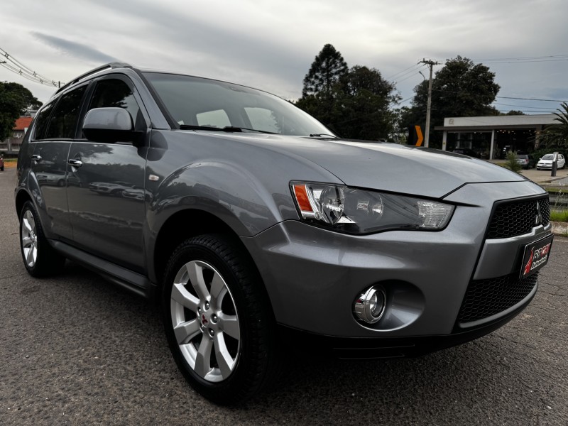 OUTLANDER 2.0 16V GASOLINA 4P AUTOMÁTICO - 2013 - DOIS IRMãOS