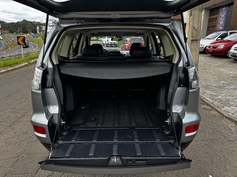 OUTLANDER 2.0 16V GASOLINA 4P AUTOMÁTICO - 2013 - DOIS IRMãOS