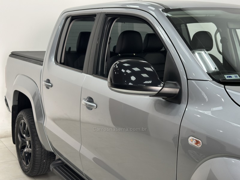 AMAROK 3.0 V6 TDI HIGHLINE CD DIESEL 4MOTION AUTOMÁTICO - 2023 - SANTA CRUZ DO SUL