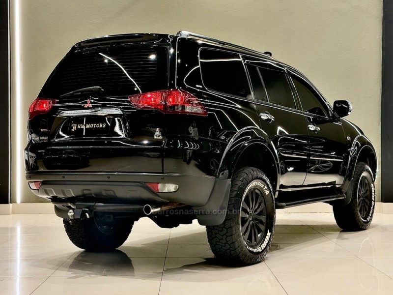 PAJERO DAKAR 3.2 HPE 4X4 7 LUGARES 16V TURBO INTERCOOLER DIESEL 4P AUTOMÁTICO - 2015 - CAXIAS DO SUL