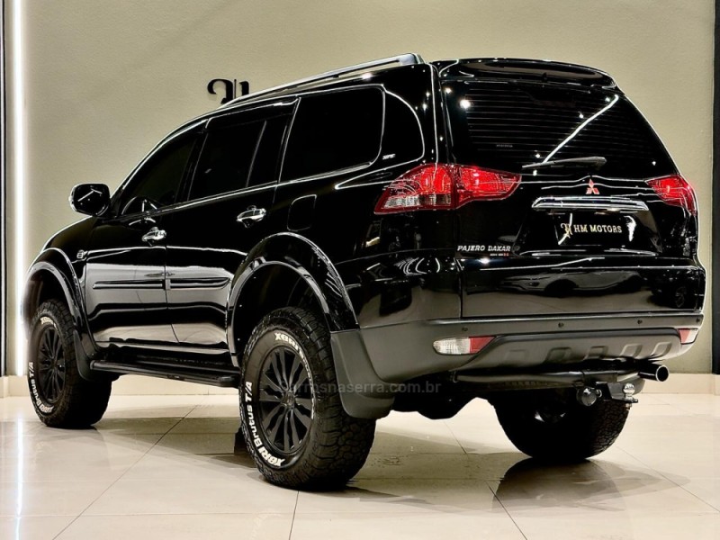 PAJERO DAKAR 3.2 HPE 4X4 7 LUGARES 16V TURBO INTERCOOLER DIESEL 4P AUTOMÁTICO - 2015 - CAXIAS DO SUL