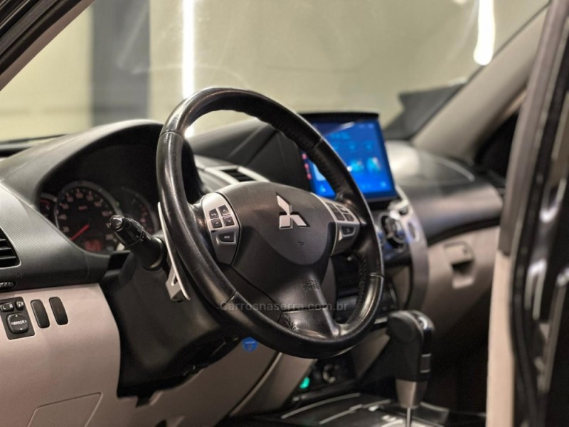 PAJERO DAKAR 3.2 HPE 4X4 7 LUGARES 16V TURBO INTERCOOLER DIESEL 4P AUTOMÁTICO - 2015 - CAXIAS DO SUL