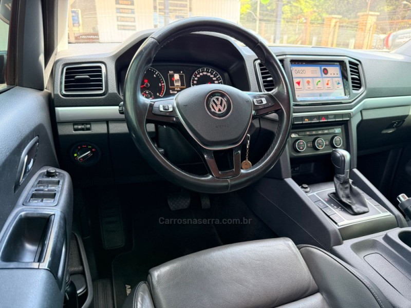 AMAROK 3.0 V6 TDI HIGHLINE CD DIESEL 4MOTION AUTOMÁTICO - 2018 - CANELA