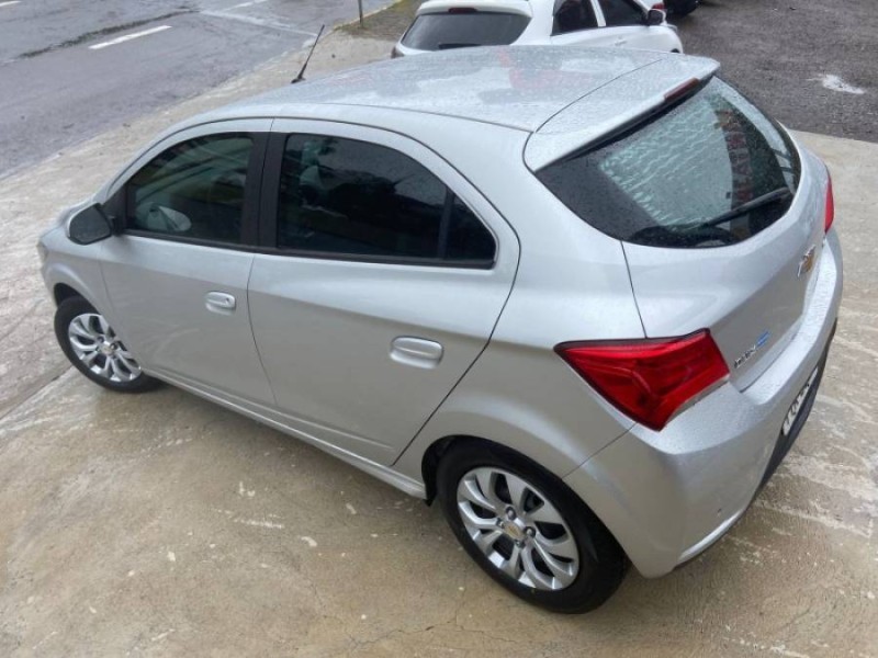ONIX 1.4 MPFI LT 8V FLEX 4P MANUAL - 2018 - CAXIAS DO SUL