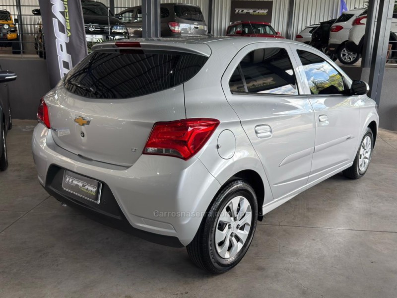 ONIX 1.0 MPFI LT 8V FLEX 4P MANUAL - 2018 - CAMPO BOM