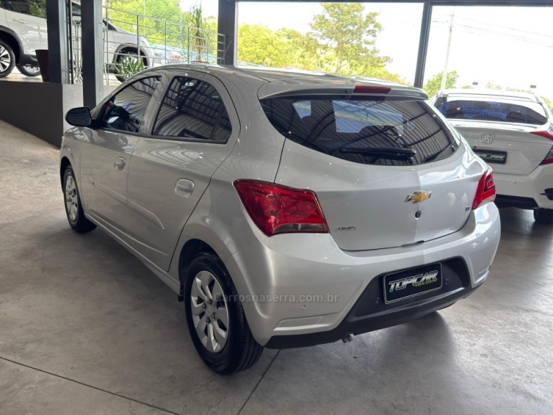 ONIX 1.0 MPFI LT 8V FLEX 4P MANUAL - 2018 - CAMPO BOM