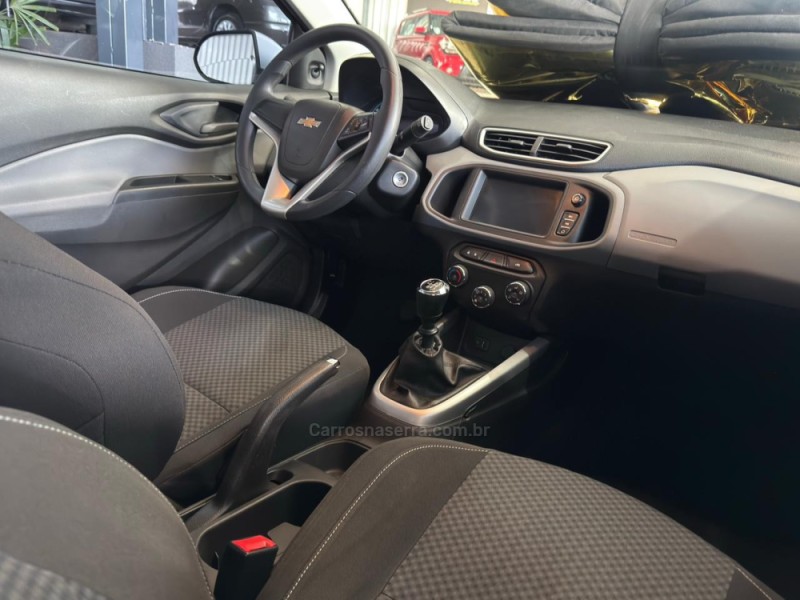 ONIX 1.0 MPFI LT 8V FLEX 4P MANUAL - 2018 - CAMPO BOM