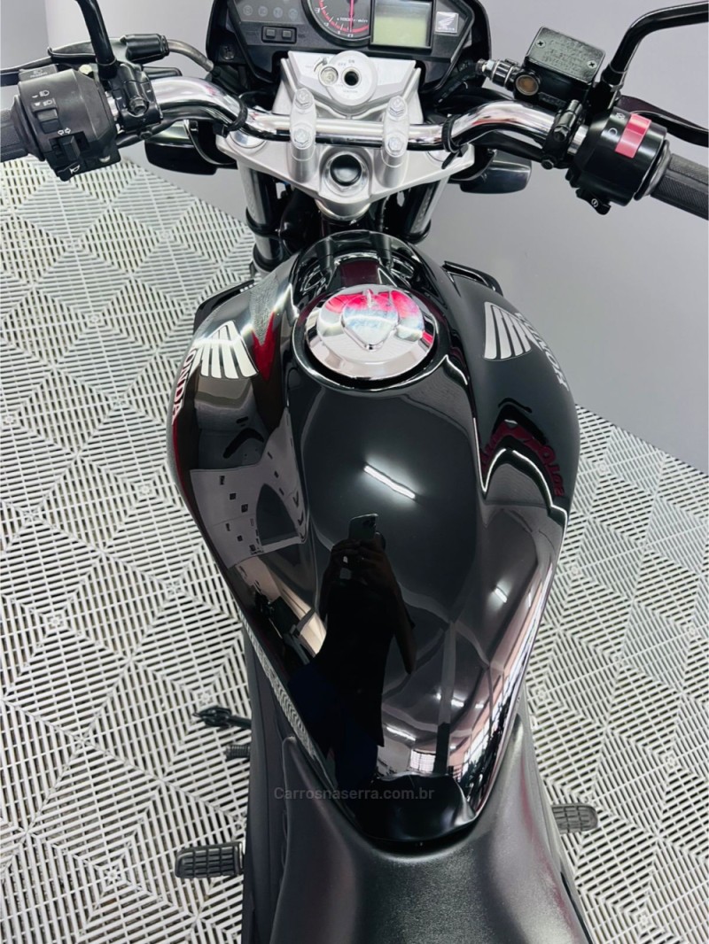 CB 300R ABS - 2014 - CAMPO BOM