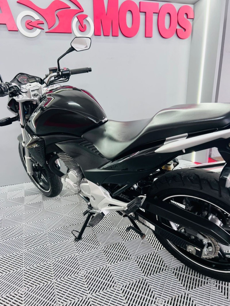 CB 300R ABS - 2014 - CAMPO BOM