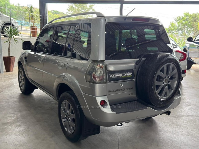 PAJERO TR4 2.0 4X2 16V GASOLINA 4P AUTOMÁTICO - 2014 - CAMPO BOM