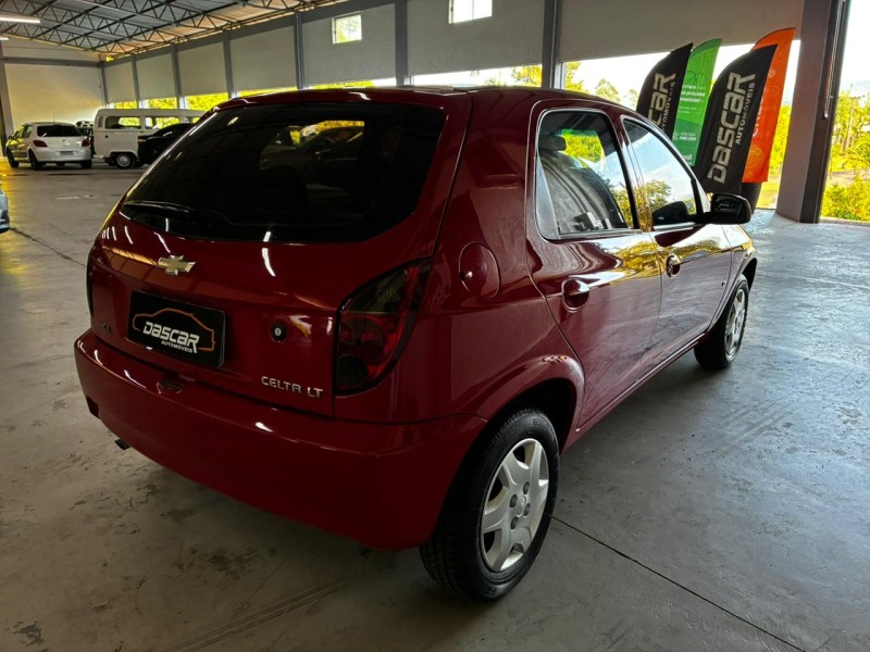 CELTA 1.0 MPFI VHCE LIFE 8V FLEX 4P MANUAL - 2012 - BOM PRINCíPIO