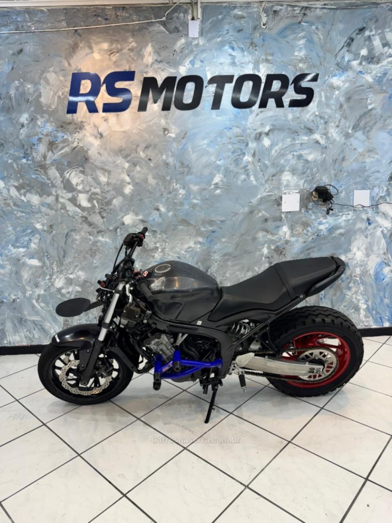 CB 650R  - 2016 - CAXIAS DO SUL