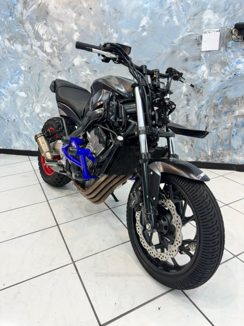 CB 650R  - 2016 - CAXIAS DO SUL