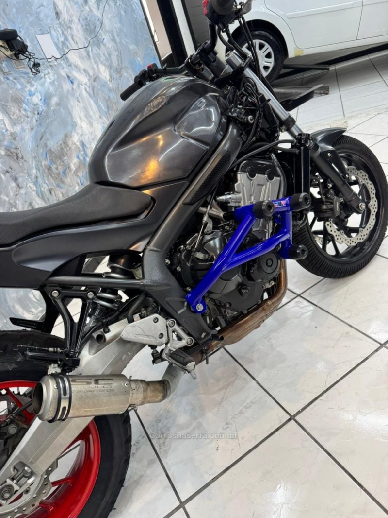 CB 650R  - 2016 - CAXIAS DO SUL