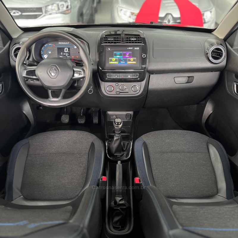 KWID 1.0 12V SCE FLEX INTENSE MANUAL - 2022 - CANOAS