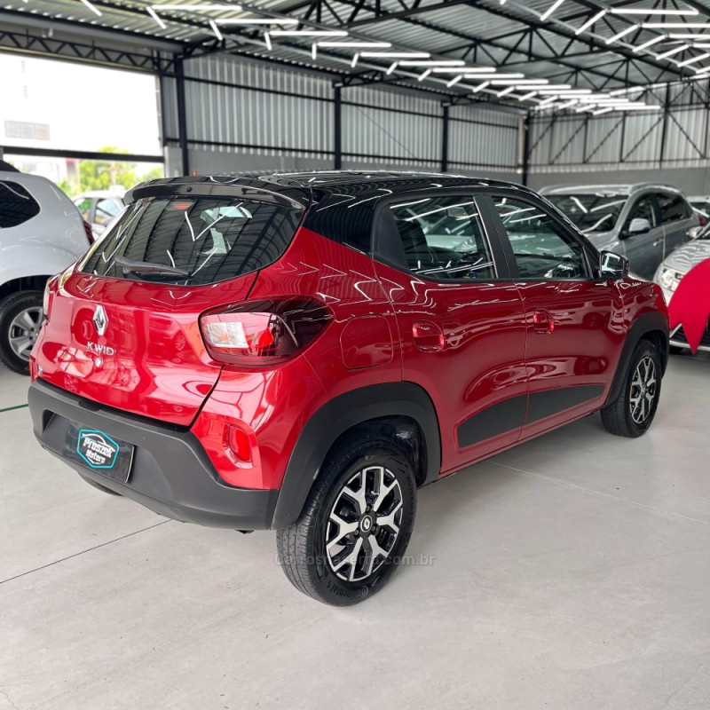 KWID 1.0 12V SCE FLEX INTENSE MANUAL - 2022 - CANOAS