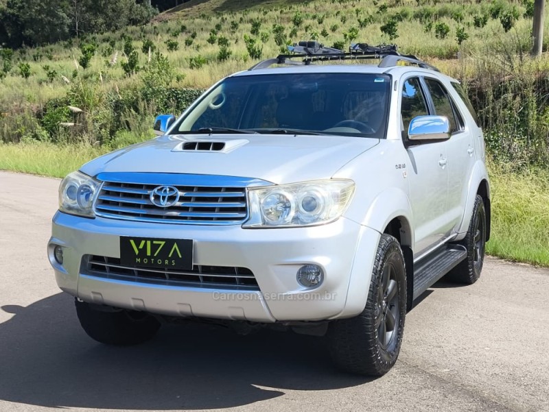 hilux sw4 3.0 srv 4x4 7 lugares 16v turbo intercooler diesel 4p automatico 2009 caxias do sul