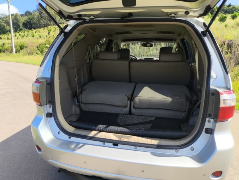 HILUX SW4 3.0 SRV 4X4 7 LUGARES 16V TURBO INTERCOOLER DIESEL 4P AUTOMÁTICO - 2009 - CAXIAS DO SUL